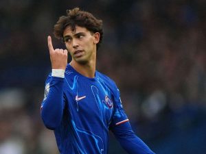 Joao-Felix-con-un-pie-en-el-futbol-de-Arabia.jpg