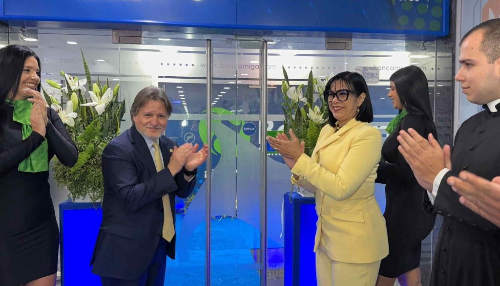 Bancamiga-fortalece-presencia-en-Caracas-con-agencia-Los-Proceres.jpg