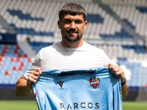 El-portero-Mathew-Ryan-firma-con-el-Levante.jpg