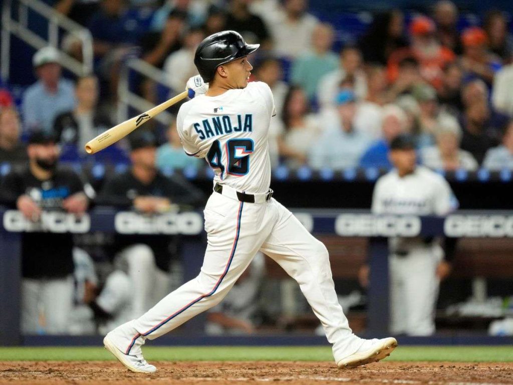 Javier-Sanoja-resplandece-con-los-Marlins.jpg