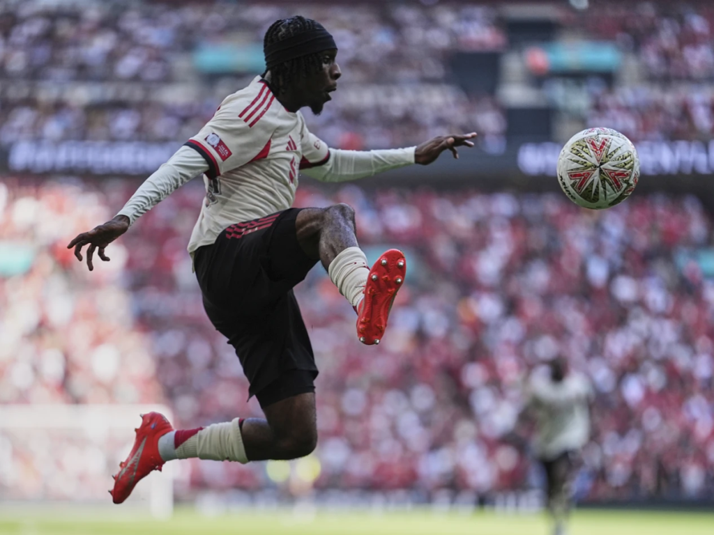 Liverpool-pierde-a-Frimpong-varias-semanas-por-lesion.png