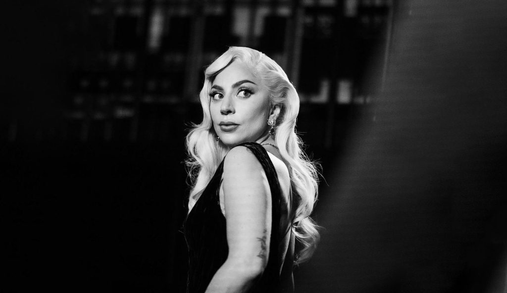 Lady-Gaga-estrena-el-video-de-The-Dead-Dance.jpg