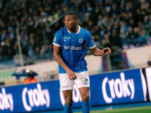 Adrian-Palacios-brillo-en-triunfo-del-Genk.jpg