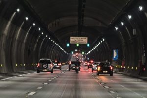 Construcciones Yamaro - Túneles vehiculares; Ingeniería que conecta el futuro - FOTO