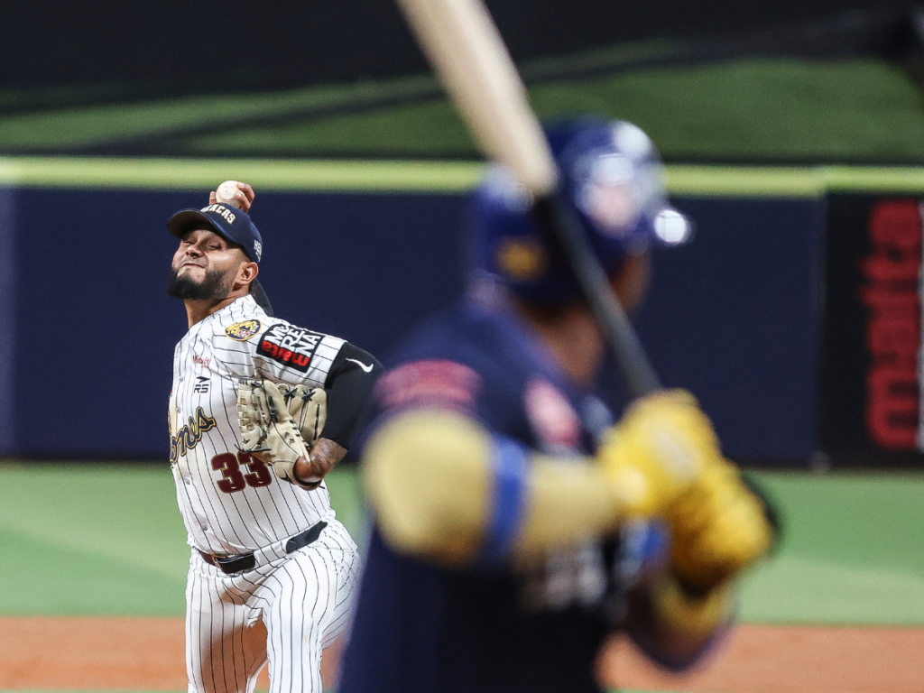Magallanes-se-llevo-el-primer-duelo-ante-los-Leones.png