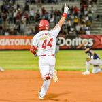 Ravelo a la historia de Cardenales con su hit 300