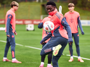 Alphonso-Davies-da-esperanza-sobre-su-regreso.png