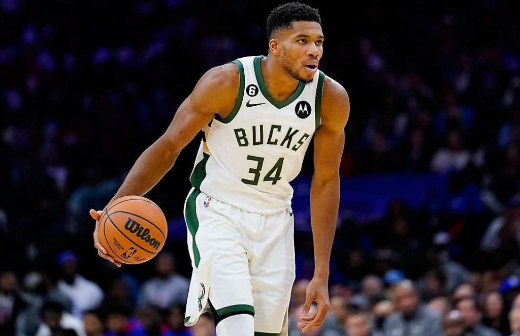 Antetokounmpo-podria-estar-fuera-de-accion-por-varias-semanas.jpeg