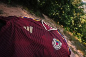 FVF-presenta-la-nueva-piel-de-la-Vinotinto.jpg