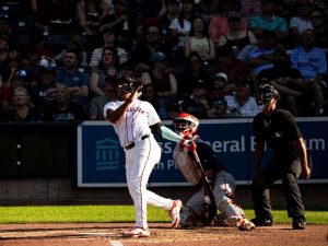 Jhostynxon-Garcia-saltara-al-terreno-con-Magallanes.jpg