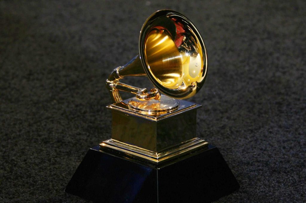 Listado-de-ganadores-de-la-26o-edicion-de-los-Latin.jpg