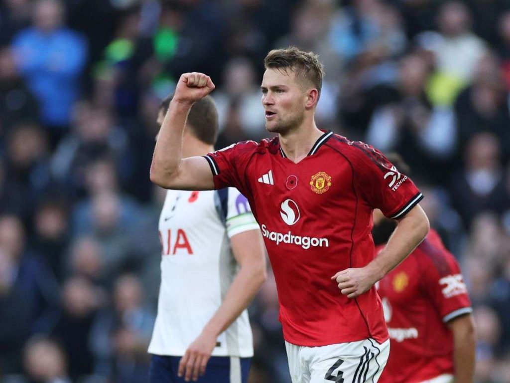 Man-United-saco-un-empate-ante-Tottenham-sobre-el-final.jpg