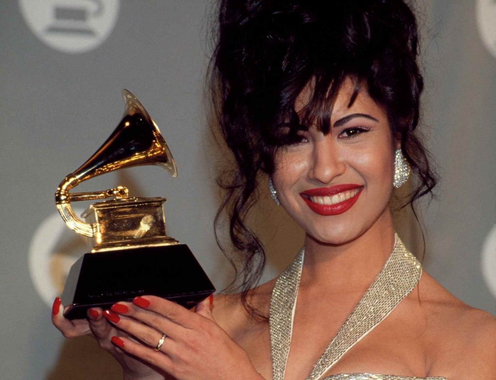 Museo-Grammy-anuncia-una-exhibicion-sobre-Selena.jpg