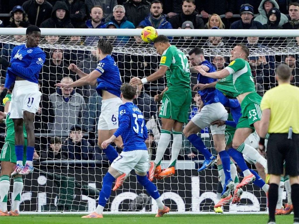 Newcastle-mostro-su-poder-ante-el-Everton.jpg