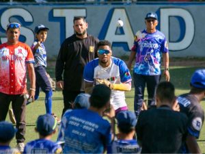 Ninos-de-Petare-recibieron-los-consejos-de-Ronald-Acuna-Jr.jpg