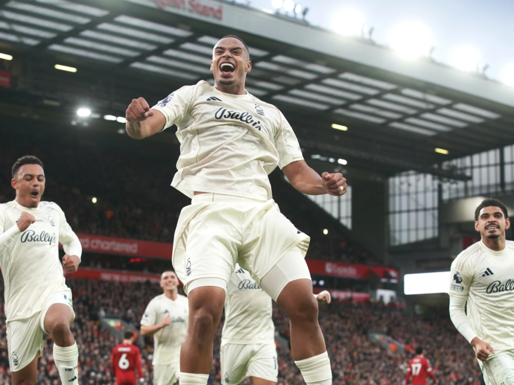 Nottingham-Forest-asesto-otro-golpe-al-Liverpool.png