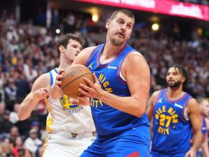 Nuggets-vencen-a-Warriors-con-estelar-actuacion-de-Jokic.jpg