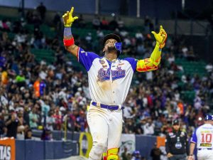 Ronald-Acuna-no-perdono-a-Leones.jpg