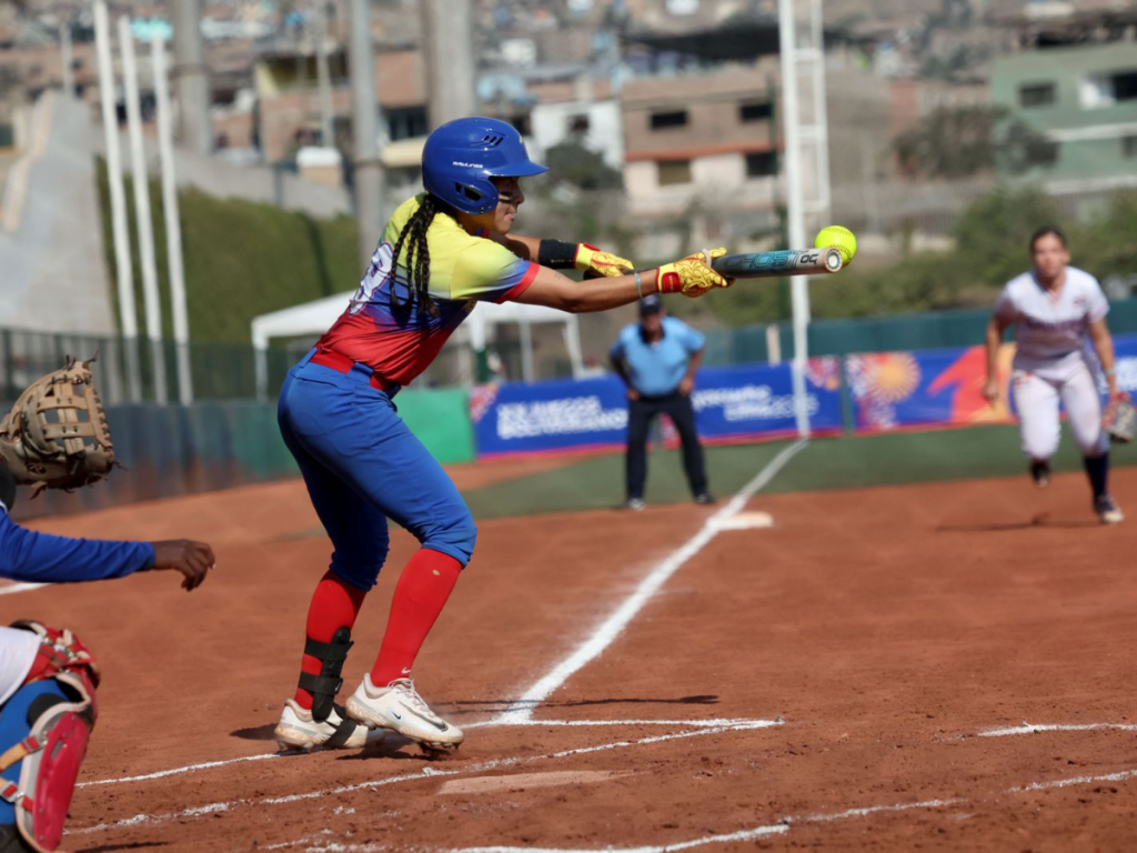 Softbol-femenino-marcha-invicto-en-Bolivarianos.png