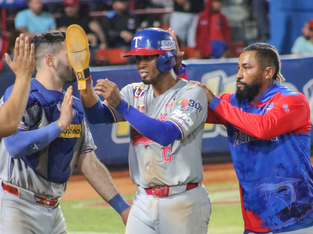 Tiburones-volvio-con-fuerza-para-triunfar-en-Barquisimeto.png