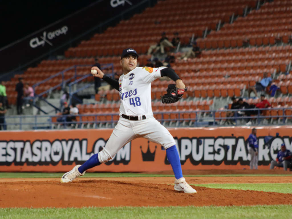 Tigres-gano-un-duelo-renido-contra-los-escualos.png