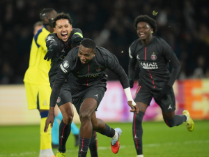 Vitihna-y-el-PSG-encabezaron-el-partido-de-la-jornada.png
