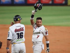 Wilfredo-Tovar-alcanzo-noche-redonda-ante-Aguilas.jpg