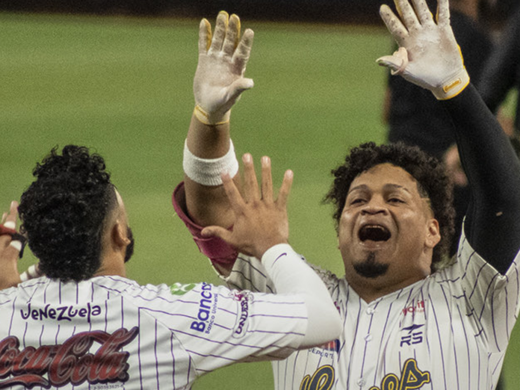 Yonathan-Daza-pego-el-batazo-del-triunfo.png