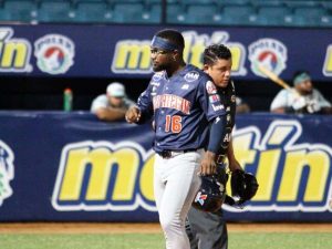 Andruw-Monasterio-condujo-el-triunfo-de-Caribes.jpg