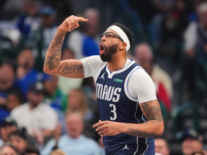 Anthony-Davis-comando-la-victoria-de-los-Mavericks.png