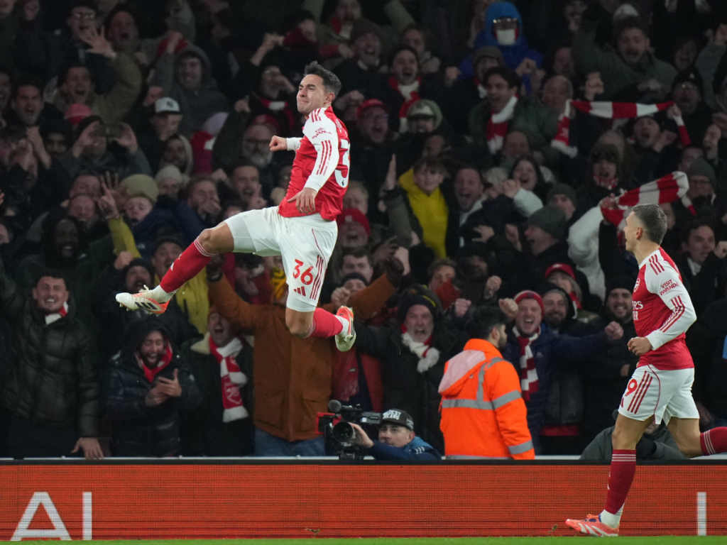 Arsenal-goleo-al-Aston-Villa-y-culmina-el-ano-como.png