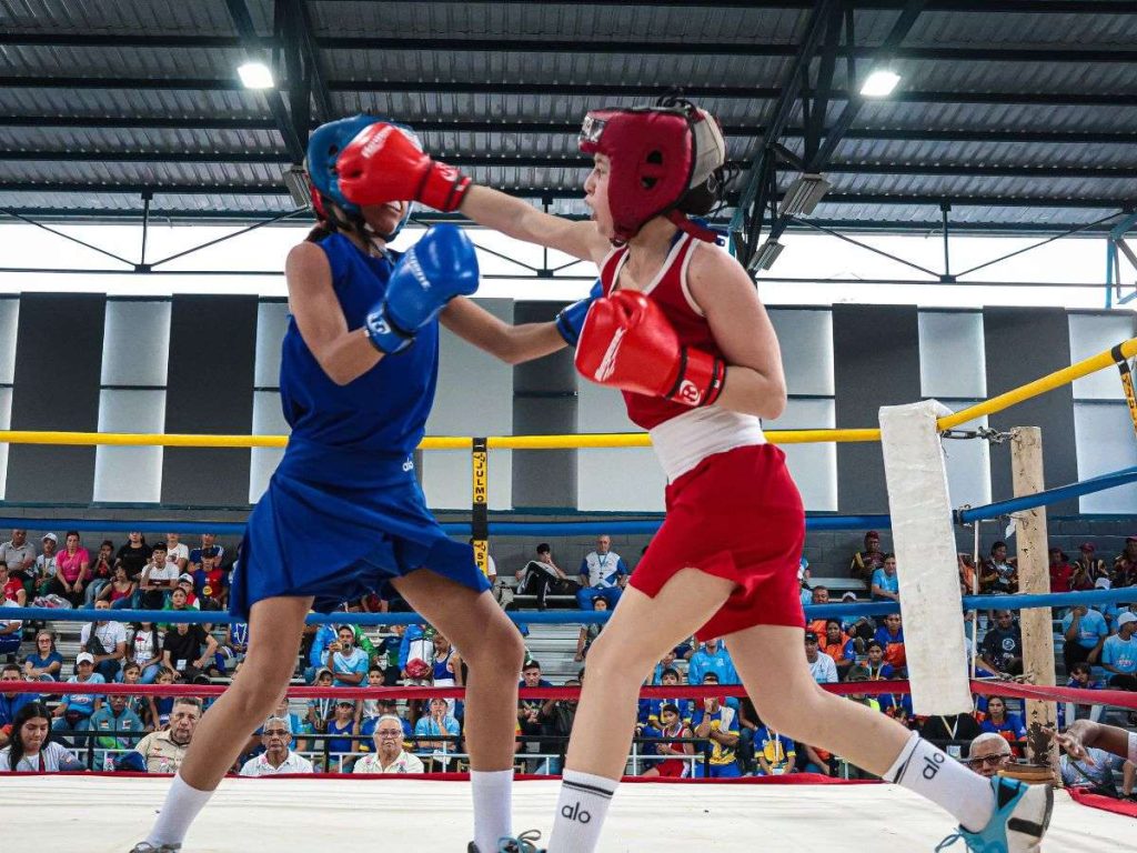 Boxeo-arranco-en-los-Juegos-Comunales.jpg
