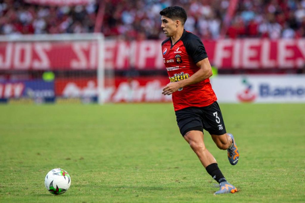 Caracas-FC-anuncio-la-no-continuidad-de-Daniel-Rivillo.jpg