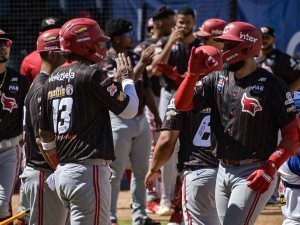 Cardenales-derrota-a-Tiburones-y-clasifica-al-Round-Robin.png