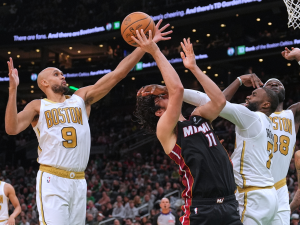 Derrick-White-es-el-mas-confiable-en-el-TD-Garden.png