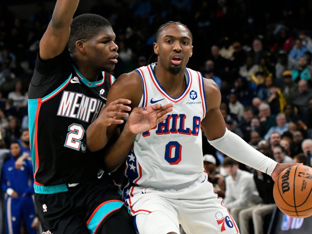 Embiid-y-Maxey-toman-el-timon-de-los-76ers.png