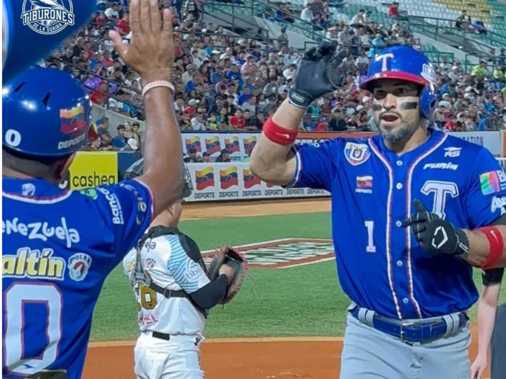 Escobar-y-Barreto-impulsaron-victoria-de-Tiburones.png