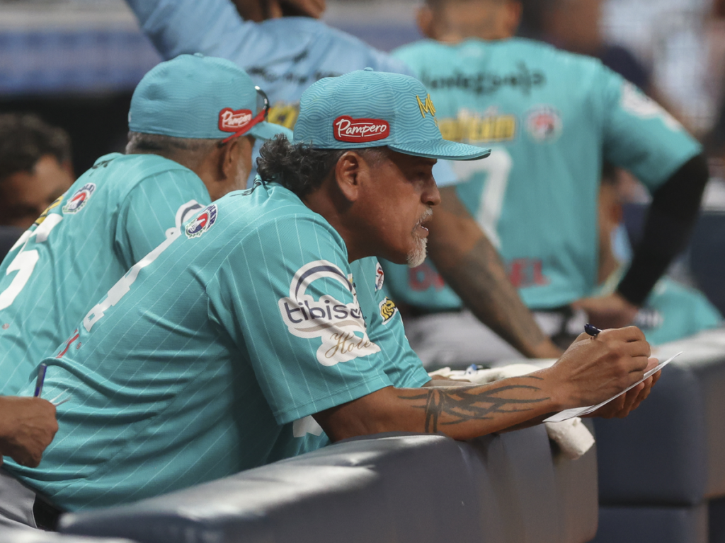 Henry-Blanco-alarga-su-vinculo-con-Bravos-de-Margarita.png