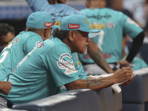 Henry-Blanco-alarga-su-vinculo-con-Bravos-de-Margarita.png
