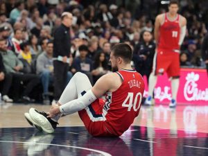 Ivica-Zubac-de-Clippers-sufre-dura-lesion-en-el-tobillo.jpg