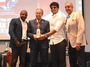 Juan-Soto-recibio-su-segundo-Premio-Juan-Marichal.png