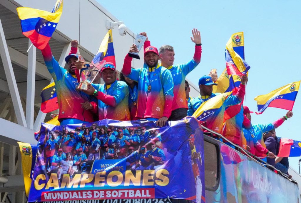Junior-Alvarado-y-Yorgelis-Salazar-fueron-designados-atletas-del-ano.jpg