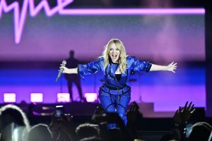 Kylie-Minogue-vuelve-a-la-cima-gracias-al-villancico-XMAS.jpg