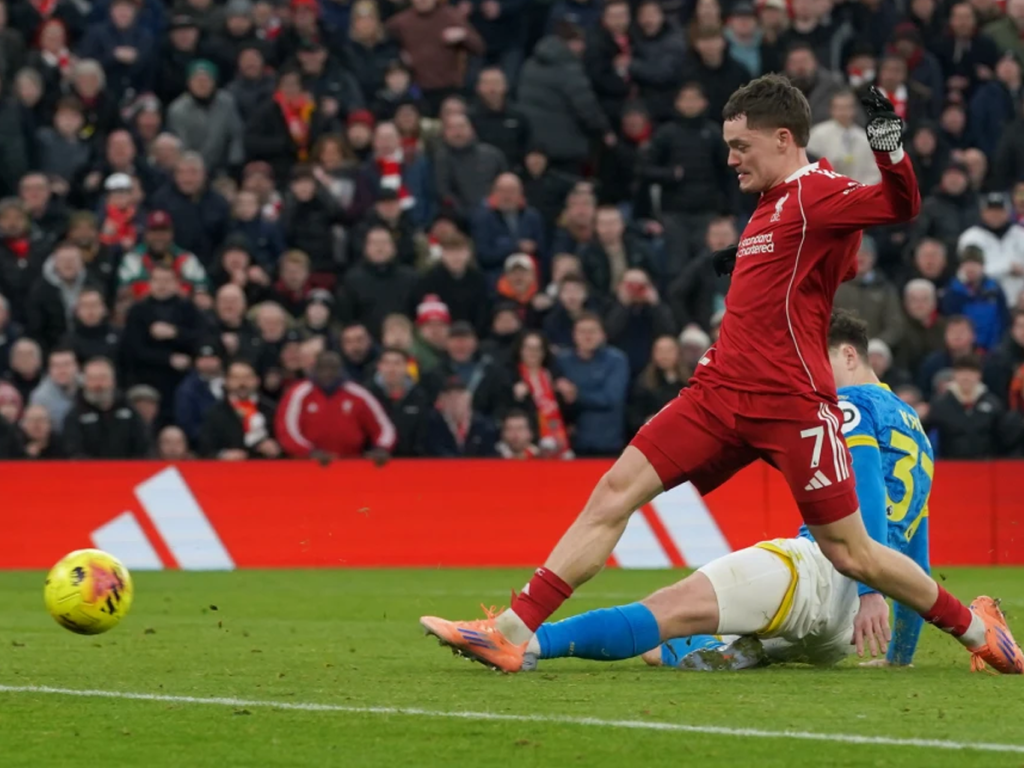 Liverpool-despide-a-su-entrenador-de-jugadas-a-balon-parado.png