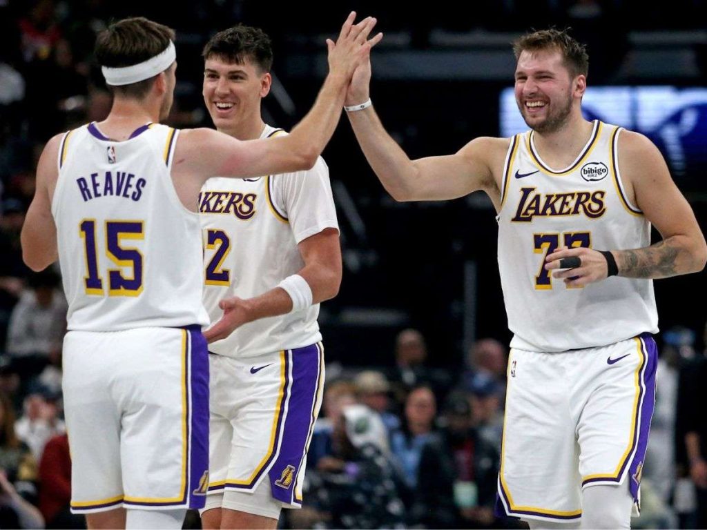 Luka-Doncic-y-Austin-Reaves-son-el-mejor-duo-de.jpg
