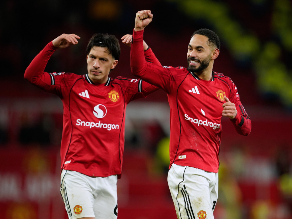 Manchester-United-brindo-una-buena-navidad-a-los-suyos.png