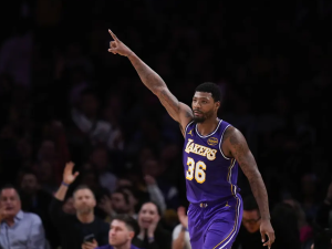 Marcus-Smart-recibe-multa-por-gesto-hacia-un-arbitro.png