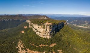 Mare-de-Deu-del-Far-el-santuario-que-parece-tocar.jpg