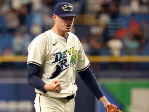 Marlins-de-Miami-firman-a-Pete-Fairbanks.jpg