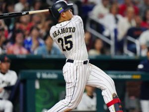 Okamoto-se-reune-con-equipos-de-la-MLB.jpg